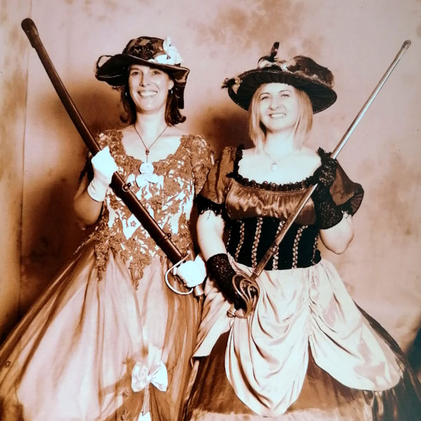 Fotoshooting in Salzburg mit Webzauberin-Natali | kämpferische Frauen im Mittelalter